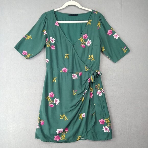Abercrombie & Fitch Dresses & Skirts - Abercrombie & Fitch Wrap Dress Womens M Emerald Green Floral Lined 100% Viscose